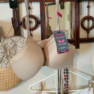 NWT Maidenform padded bra 34c